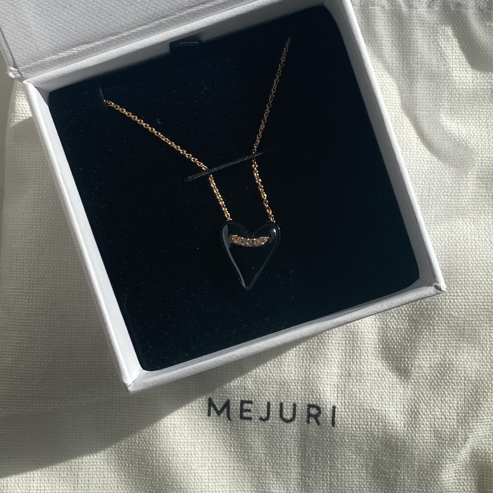 Mejuri Heart Enamel Pendant Necklace